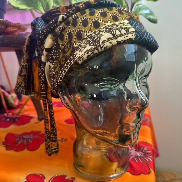 ⭐️ Patterned Hat with Earthy Tones - Picture 6 of 7